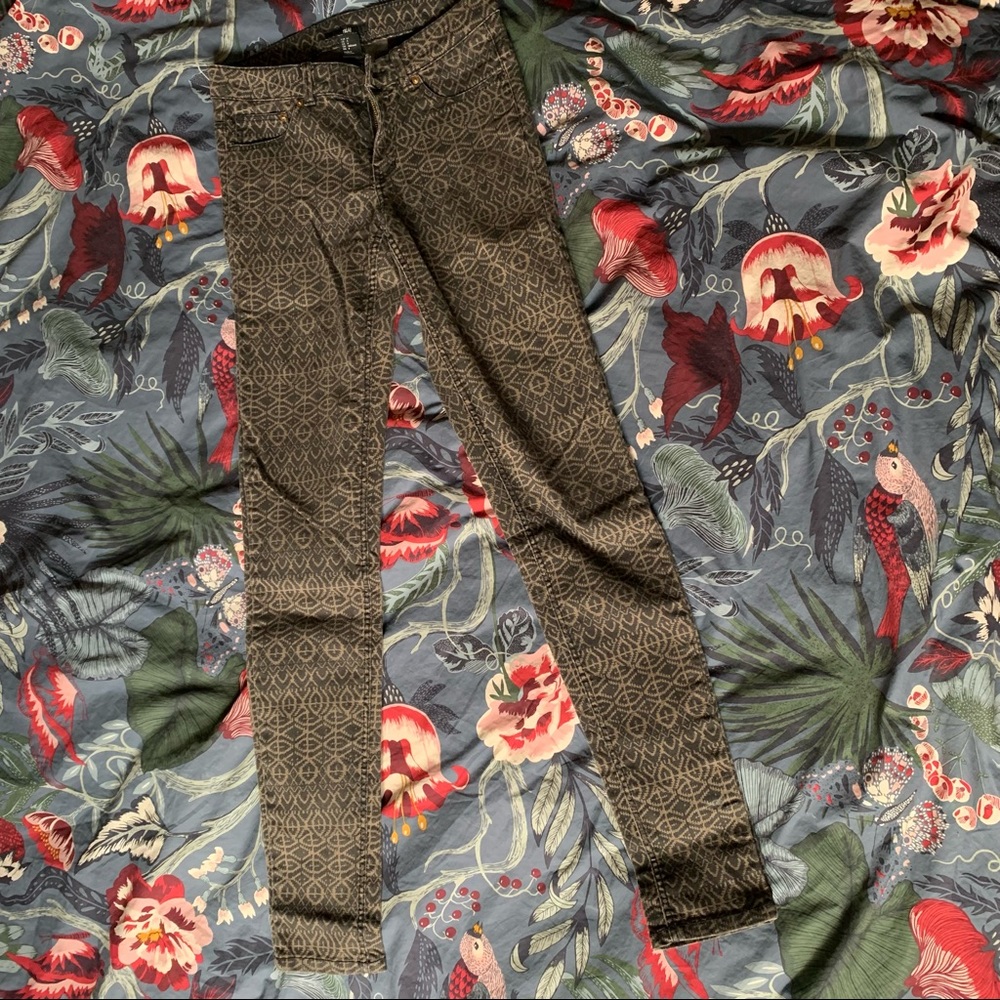 H&M Olive green patterned pants